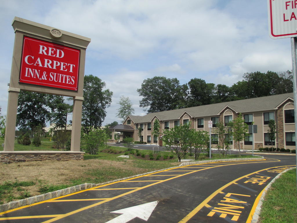 Red Carpet Inn And Suites Monmouth Junction Экстерьер фото