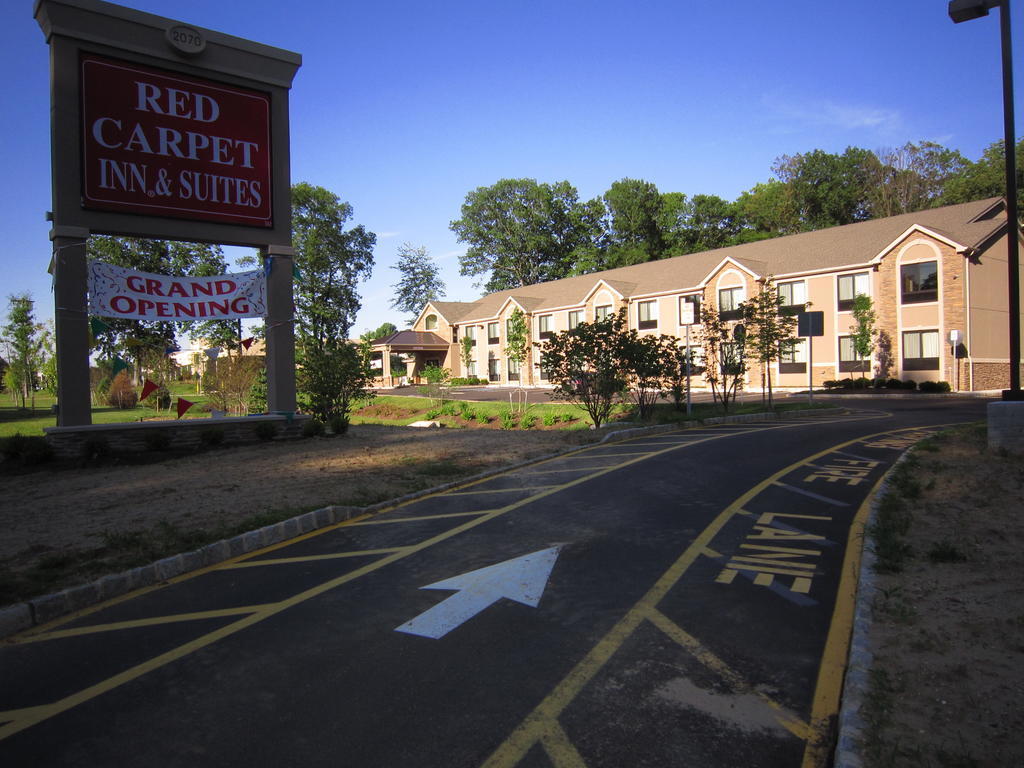 Red Carpet Inn And Suites Monmouth Junction Экстерьер фото