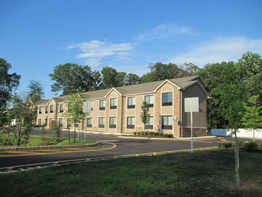 Red Carpet Inn And Suites Monmouth Junction Экстерьер фото